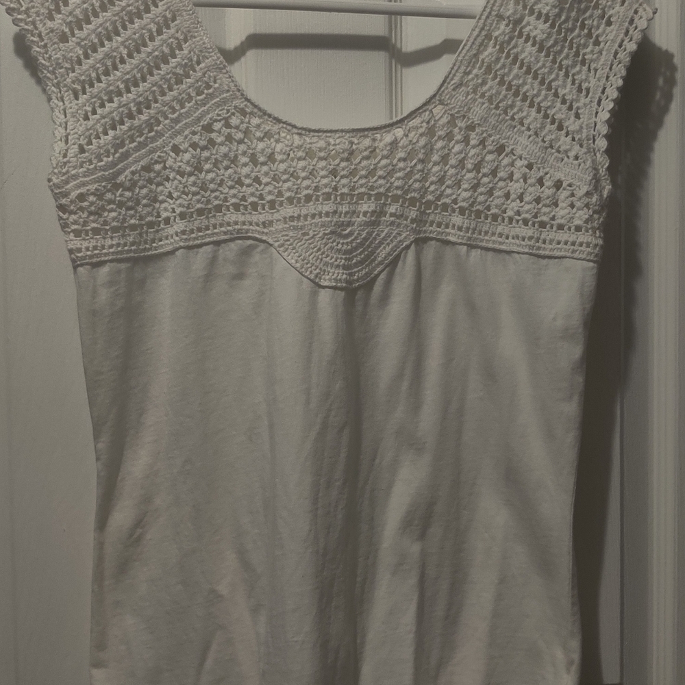Eddie Bauer crocheted top tee